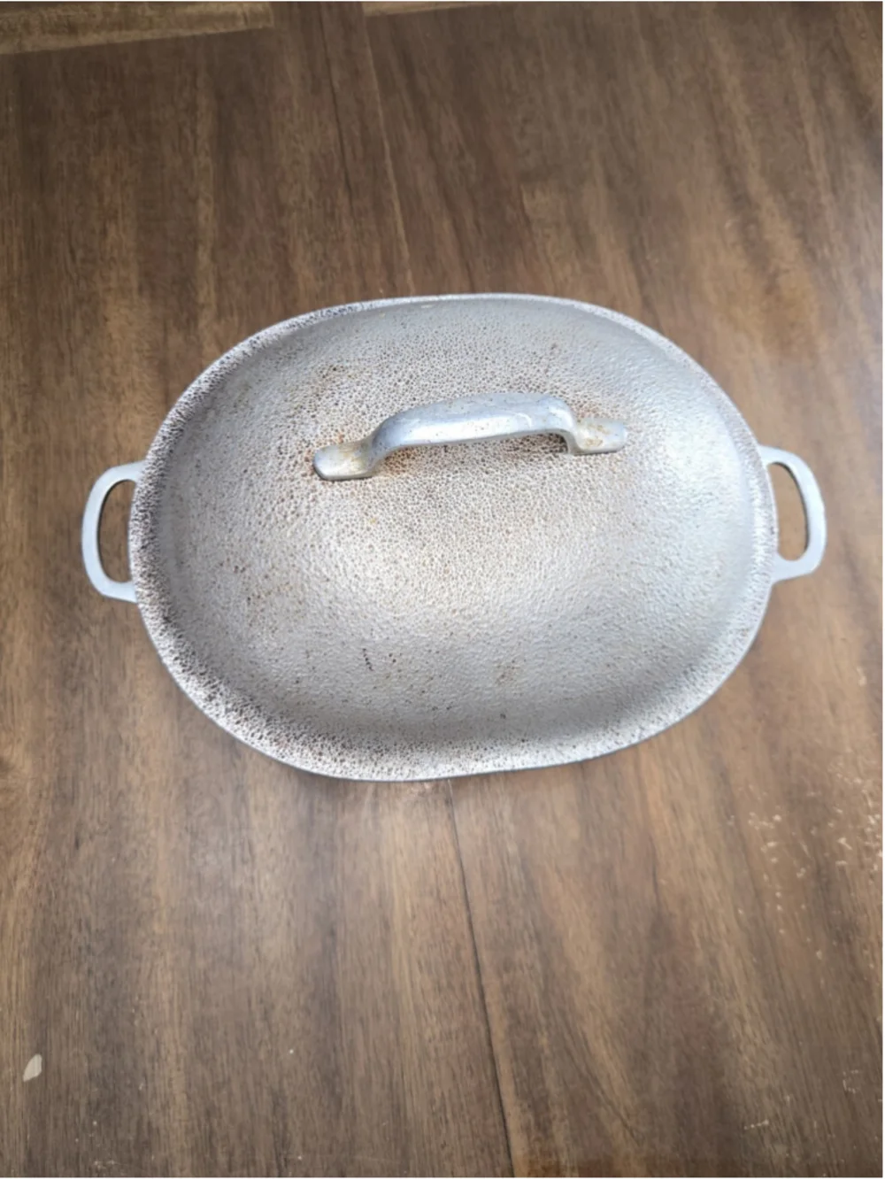 Vtg Century Silver Seal Hammered Aluminum Oval Roaster/Dutch Oven w/Lid 12 Inch
